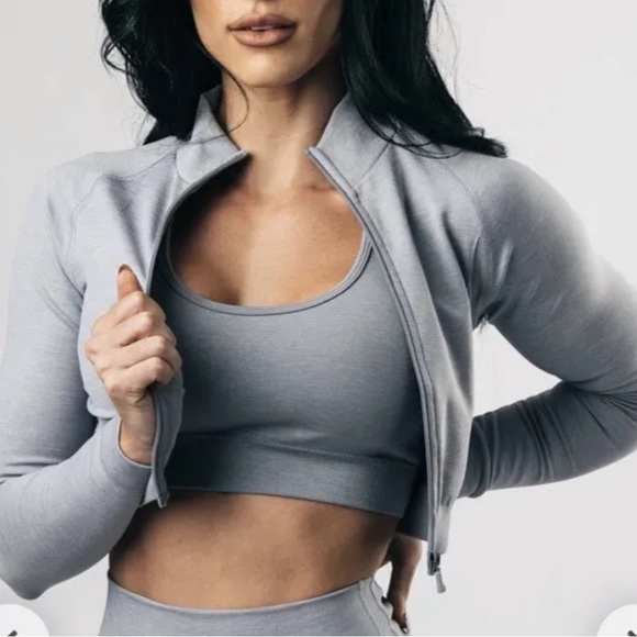 Alphalete amplify jacket - Picture 2 of 16